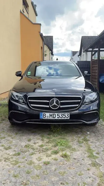 Gebraucht Mercedes E300 Sport 245 PS (180 kW) 2019 Schwarz Limousine