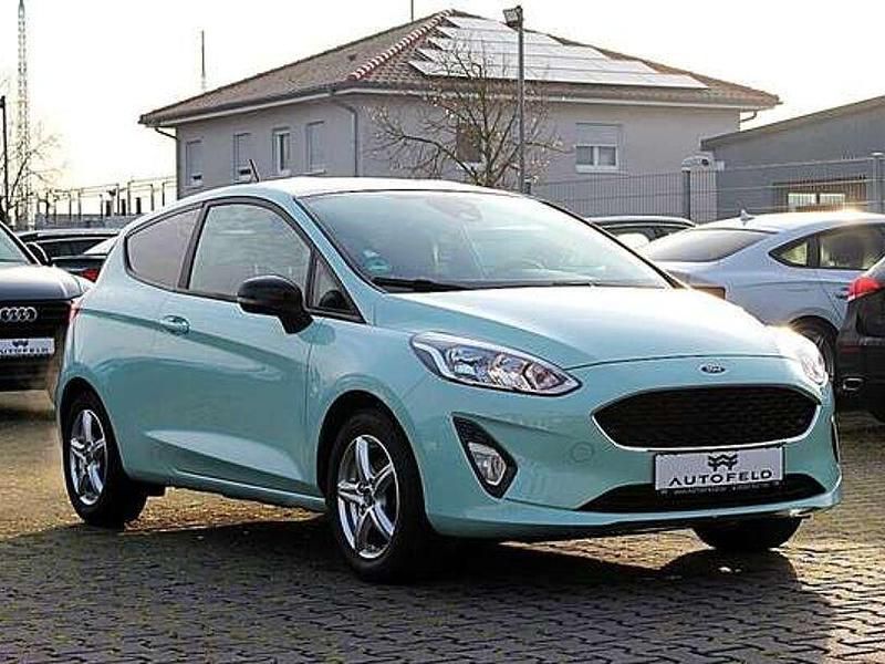 Gebraucht Ford Fiesta Cool & Connect 86 PS (63 kW) 2017 Blau Kleinwagen