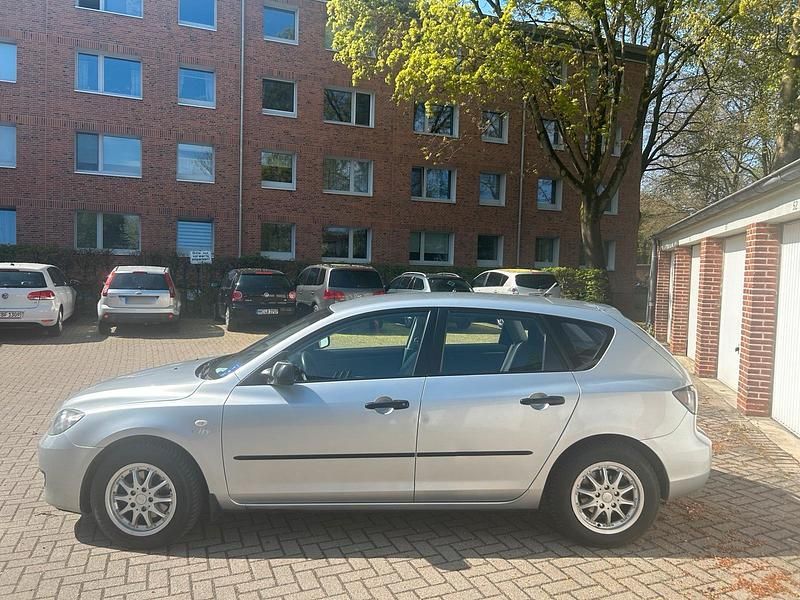 Gebraucht Mazda 3 Comfort 84 PS (61 kW) 2007 Silber Limousine