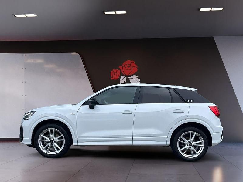 Gebraucht Audi Q2 S-Line 190 PS (139 kW) 2025 Gletscherweiß metallic SUV