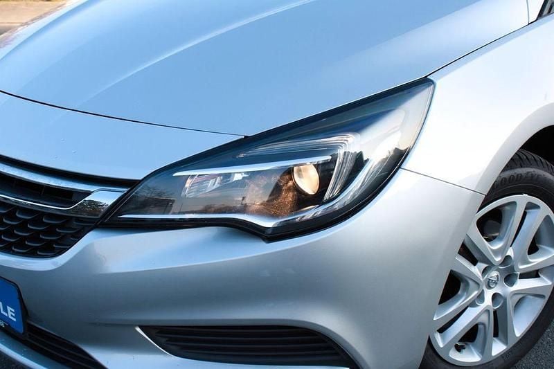 Używany Opel Astra Edition 95 KM (69 kW) 2016 Szary Kombi