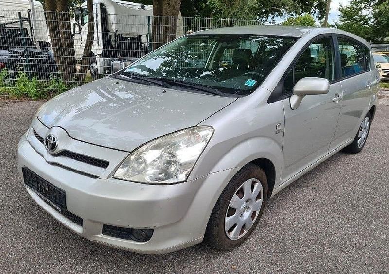 Silber Gebraucht 2007 Toyota Corolla Verso Sol Van / Kleinbus | 3.250 € (Guter Preis) - Bild 1/4
