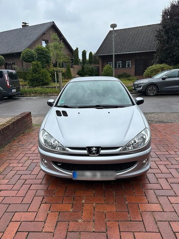 Silber Gebraucht 2008 Peugeot 206 Kleinwagen | 1.400 € (Fairer Preis) - Bild 1/4