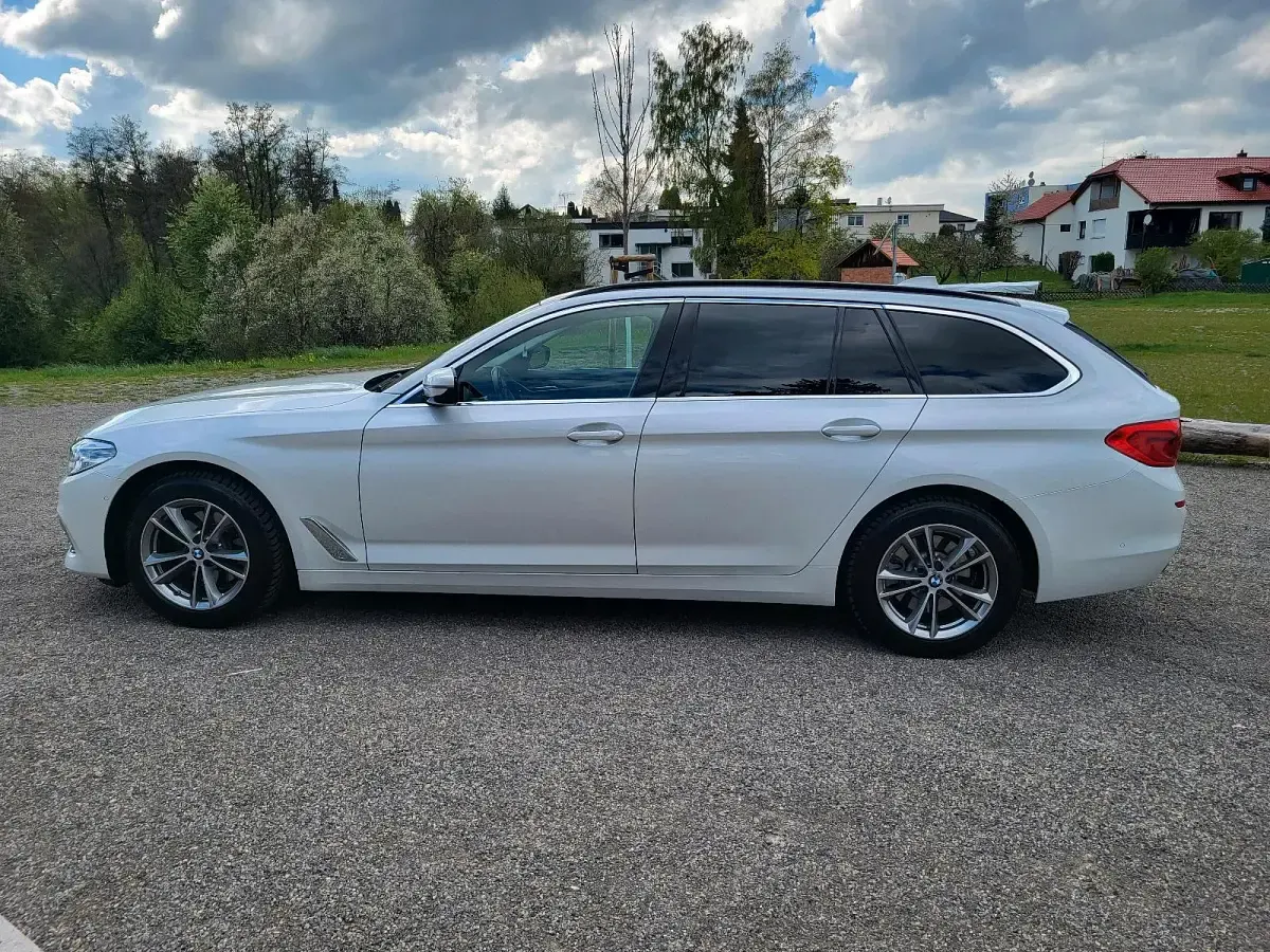 Usata BMW 520 Luxury Line 190 CV (139 kW) 2019 Bianco Station wagon