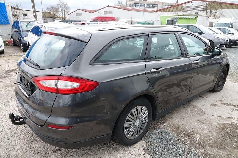 Gebraucht Ford Mondeo 150 PS (110 kW) 2016 Grau Kombi