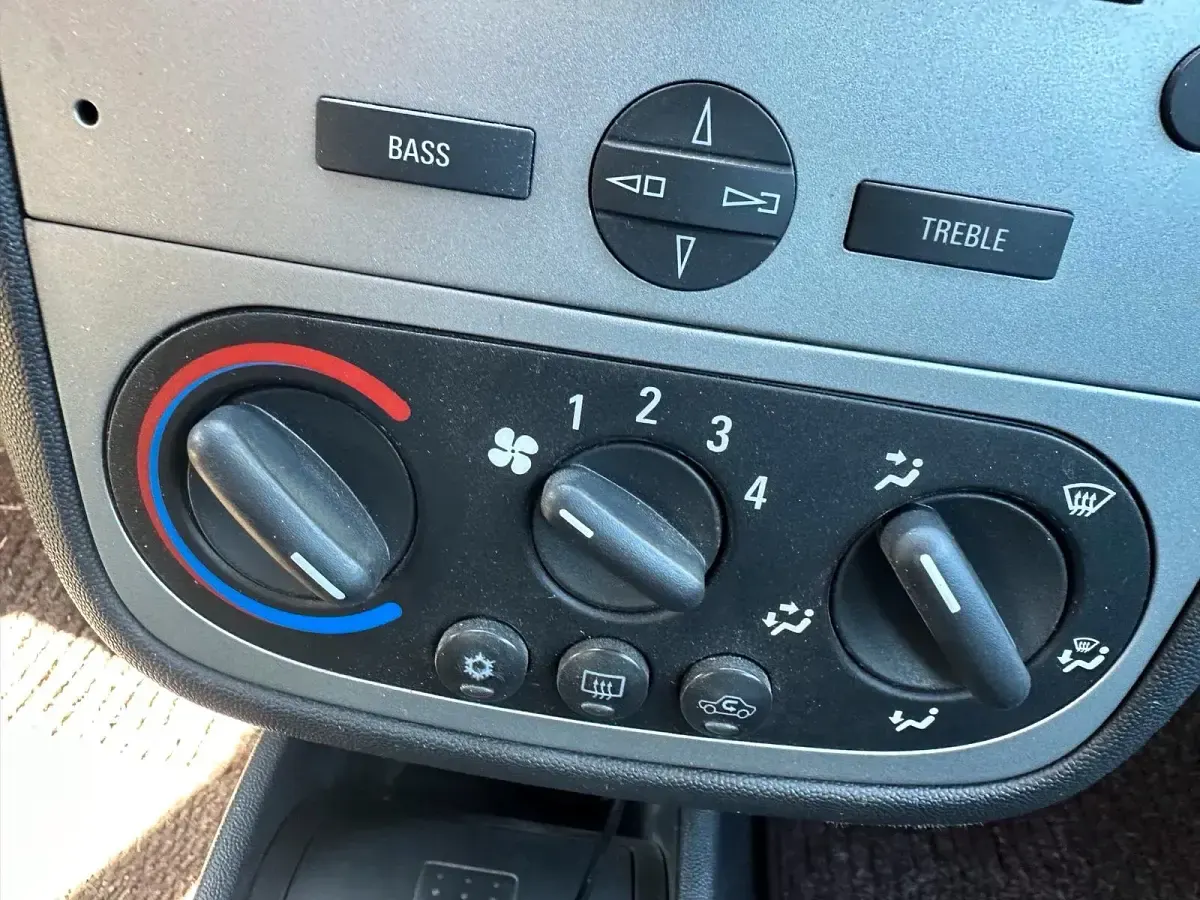 Usata Opel Combo 90 CV (66 kW) 2008 Argento Monovolume