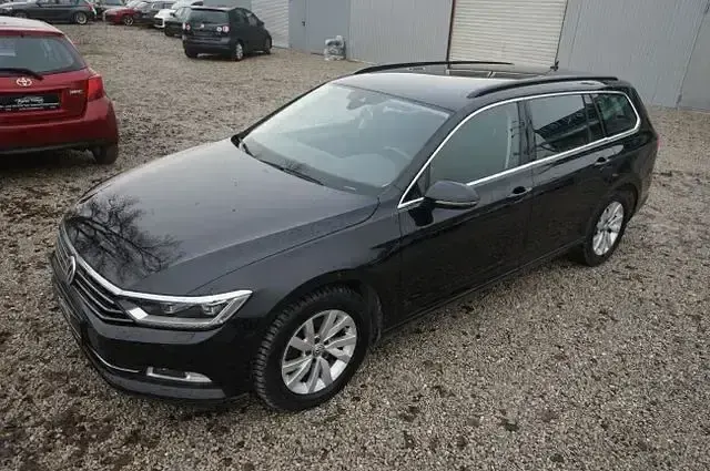 Gebraucht VW Passat Comfortline 190 PS (139 kW) 2015 Deep black perleffekt Kombi
