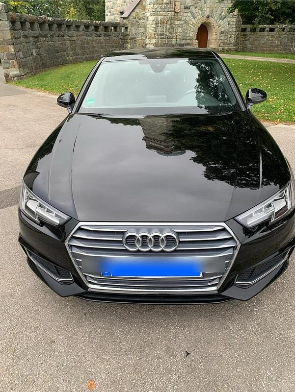 Schwarz Gebraucht 2019 Audi A4 Sport Limousine | 20.300 € (Fairer Preis) - Bild 1/4