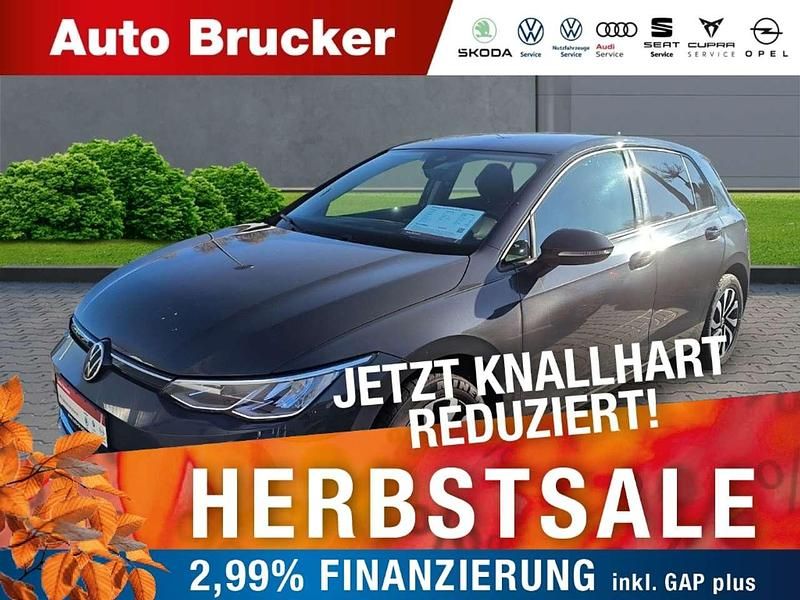 Grau Gebraucht 2022 VW Golf VIII Active Limousine | 17.470 € (Fairer Preis) - Bild 1/4