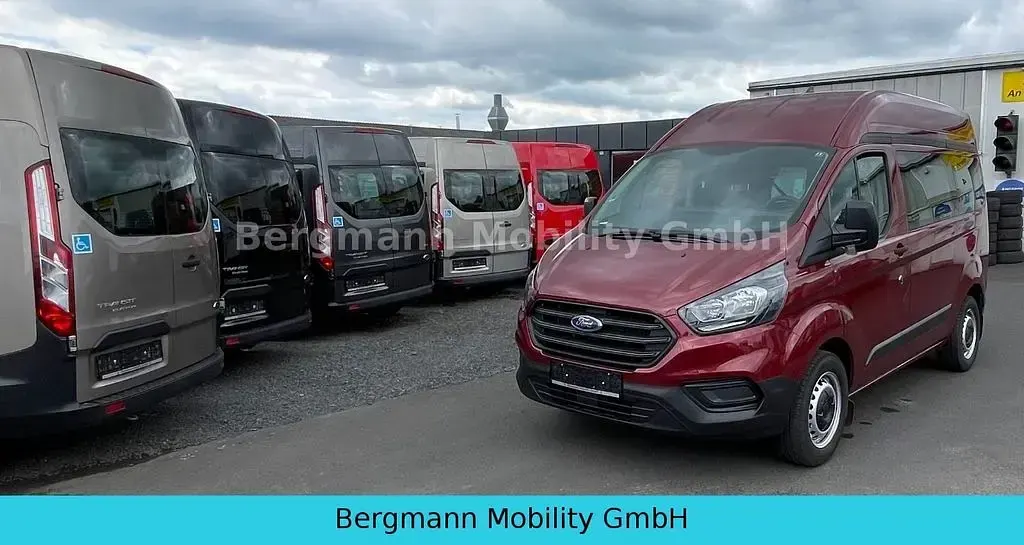 Używany Ford Transit Custom 105 KM (77 kW) 2020 Czerwony Minivan