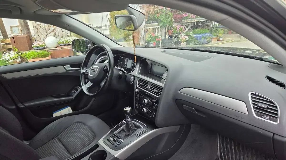 Gebraucht Audi A4 170 PS (125 kW) 2012 Grau Kombi