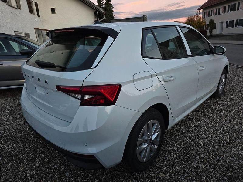 Neu Skoda Fabia Selection 116 PS (85 kW) 2025 Weiß Limousine