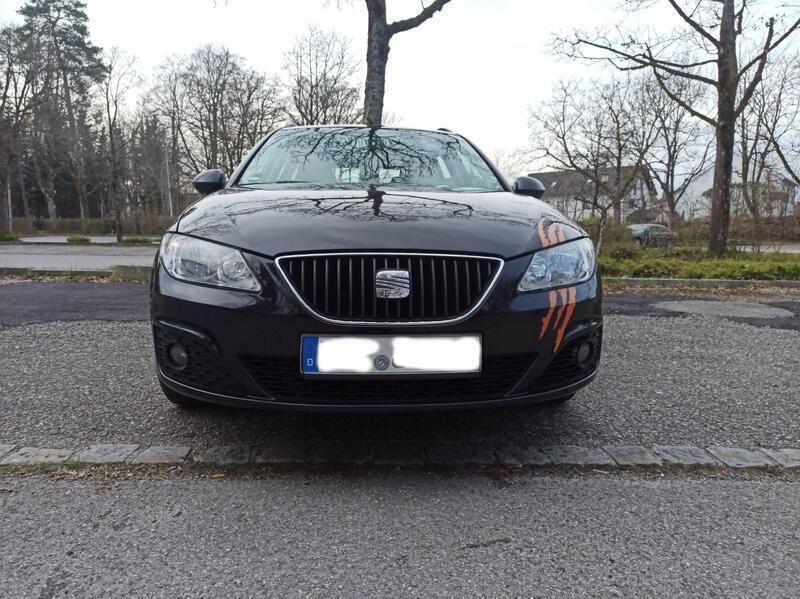 Schwarz Gebraucht 2011 Seat Exeo Kombi | 5.990 € (Fairer Preis) - Bild 1/4