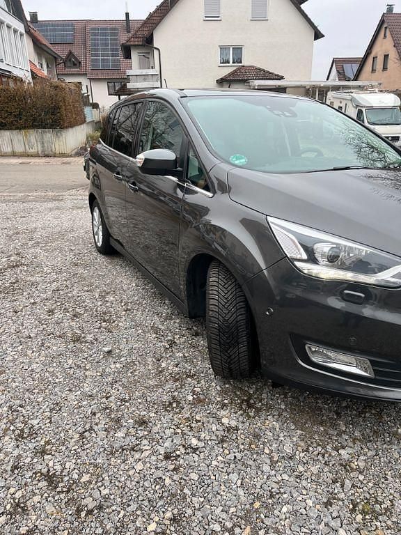 Gebraucht Ford C-MAX Titanium 150 PS (110 kW) 2017 Grau Van / Kleinbus