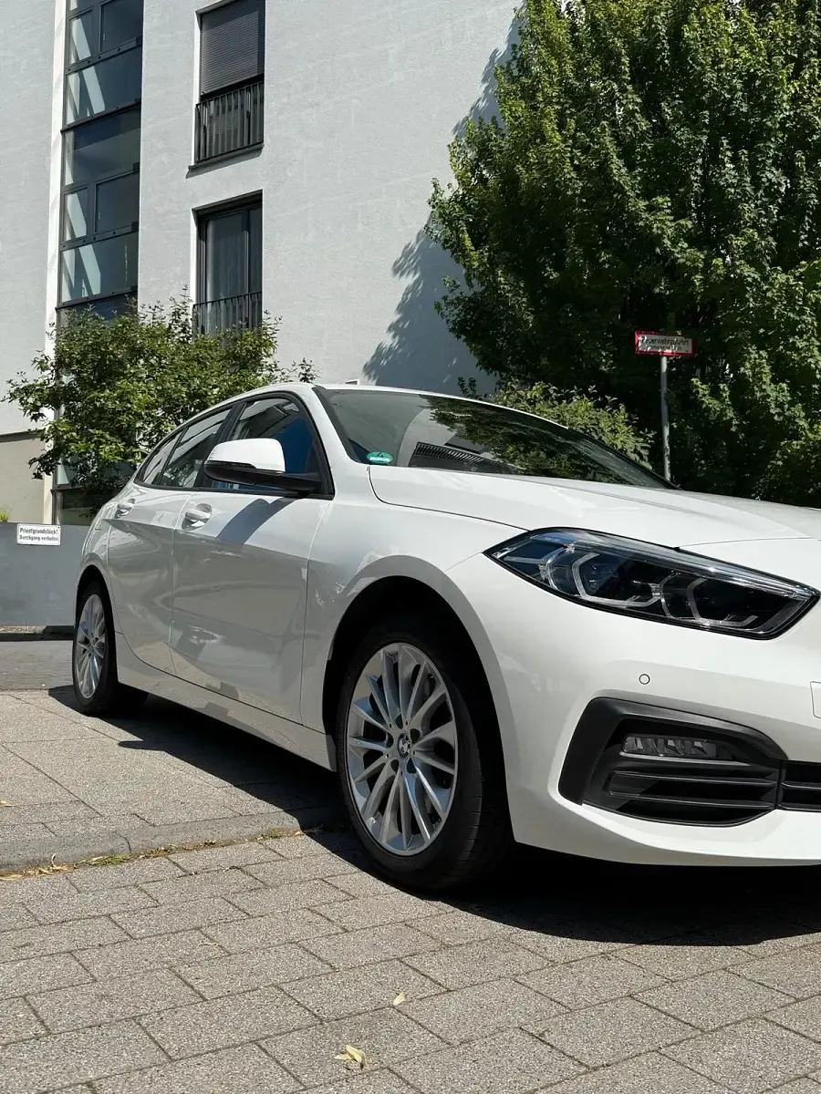 Gebraucht BMW 116 2021 Weiß Kleinwagen