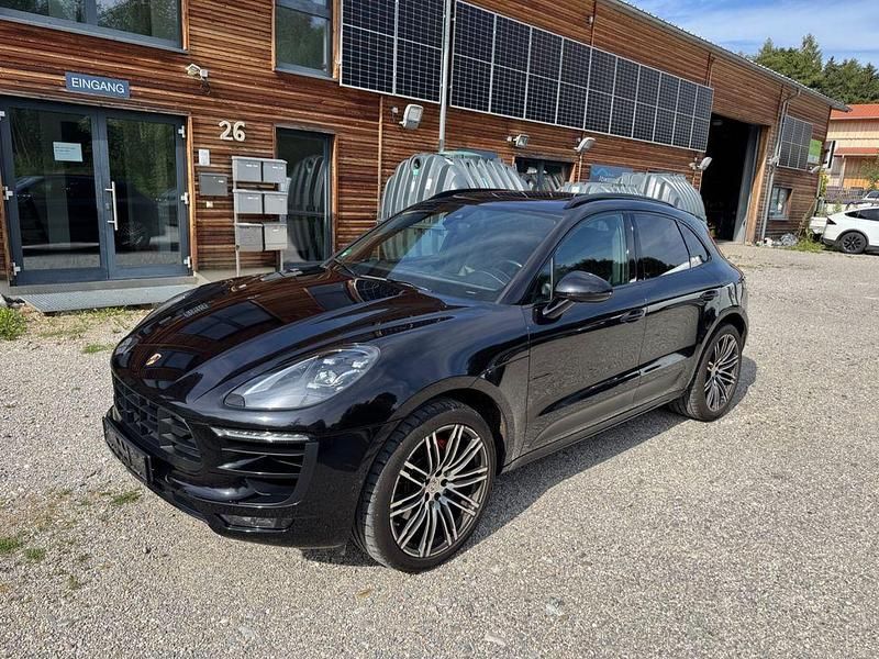 Schwarz Gebraucht 2018 Porsche Macan GTS SUV | 52.990 € - Bild 1/4