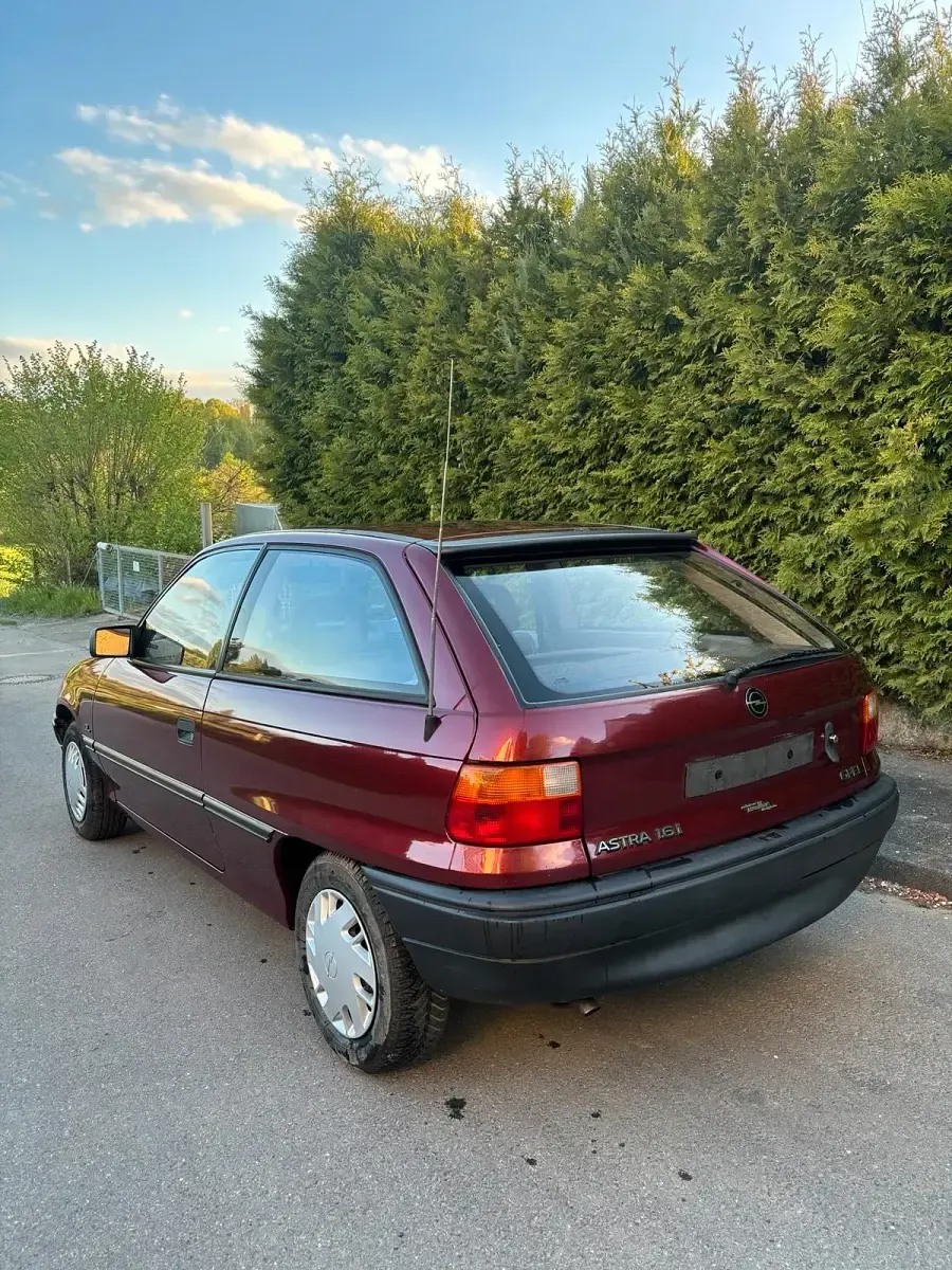 Gebraucht Opel Astra 75 PS (55 kW) 1992 Andere farben Kleinwagen