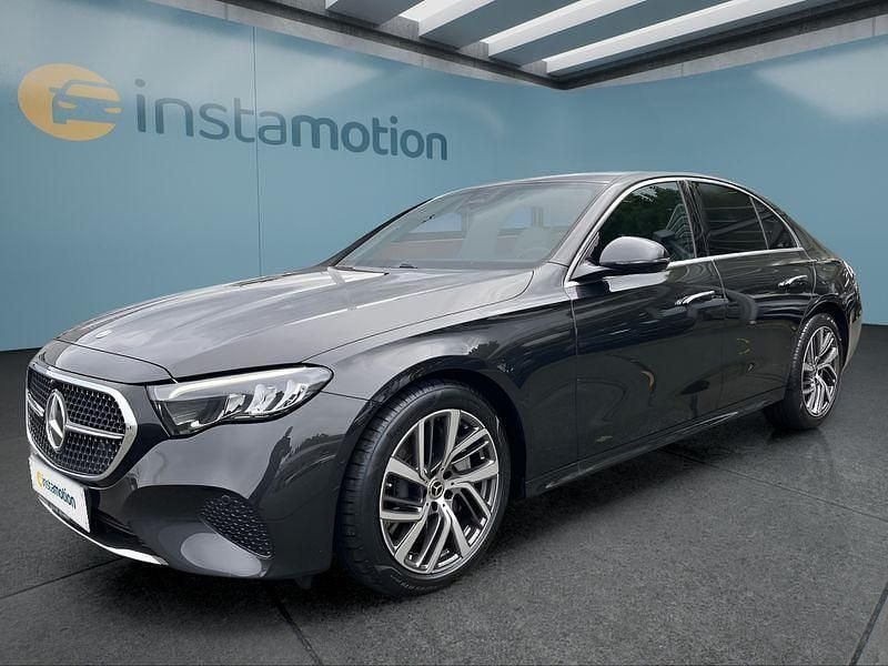 Grau Gebraucht 2024 Mercedes E220 Limousine | 55.949 € (Etwas zu teuer) - Bild 1/4