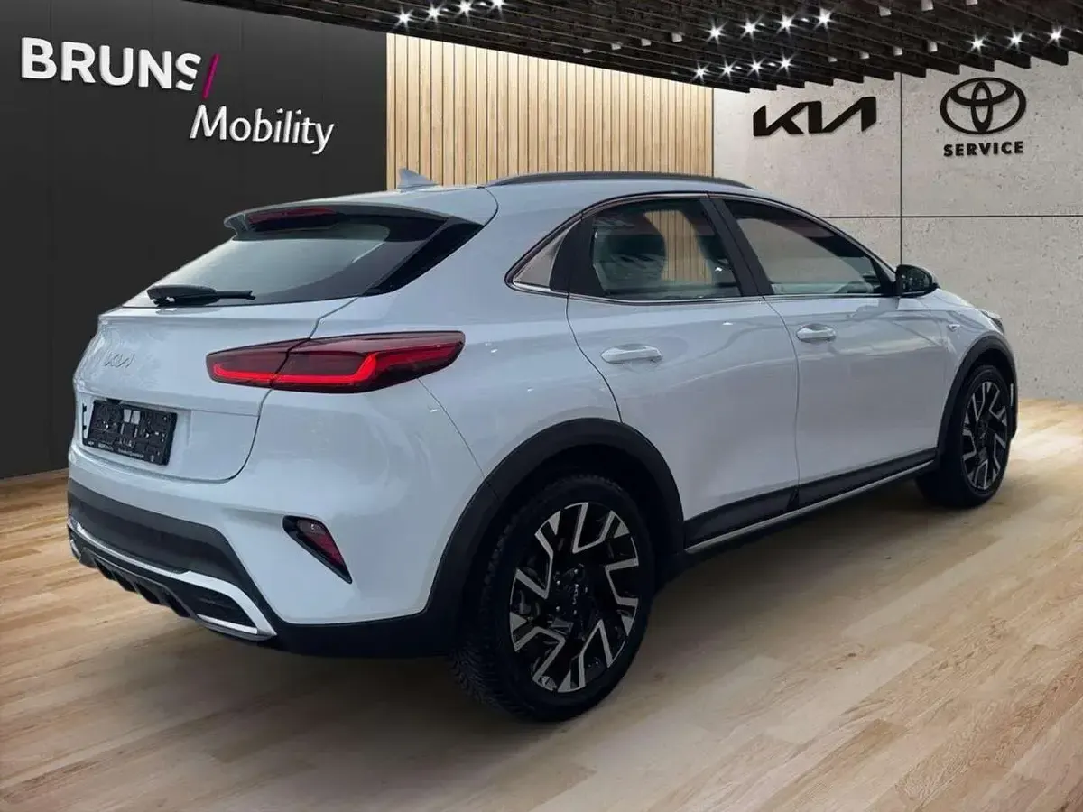 Gebraucht Kia XCeed Comfort 140 PS (102 kW) 2025 Carraraweiß SUV