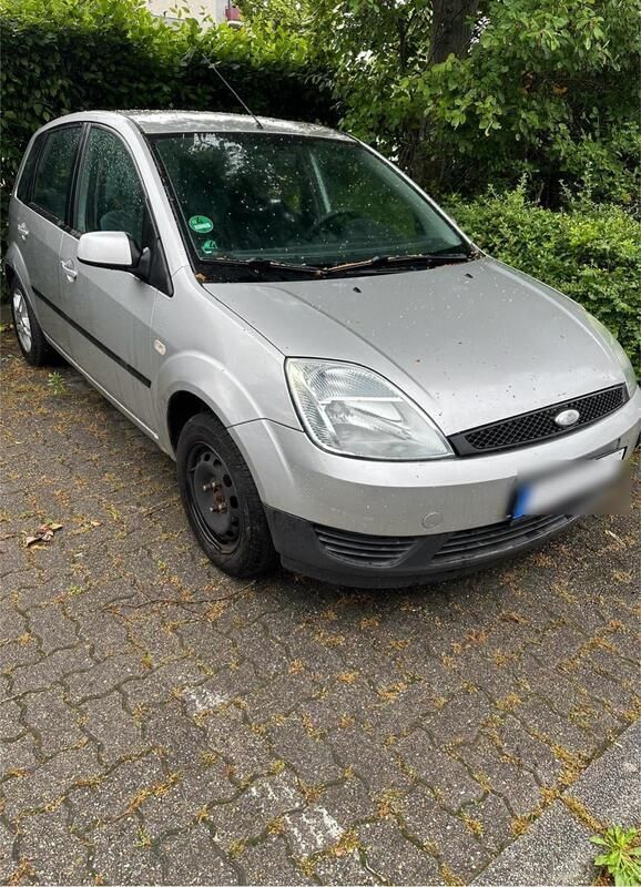 Silber Gebraucht 2005 Ford Fiesta Kleinwagen | 549 € (Superpreis) - Bild 1/4