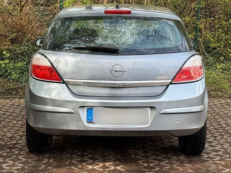 Gebraucht Opel Astra 90 PS (66 kW) 2004 Grau Limousine