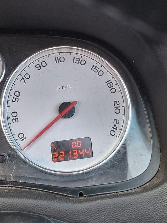 Gebraucht Peugeot 307 CC Tendance 136 PS (100 kW) 2005 Silber Cabrio