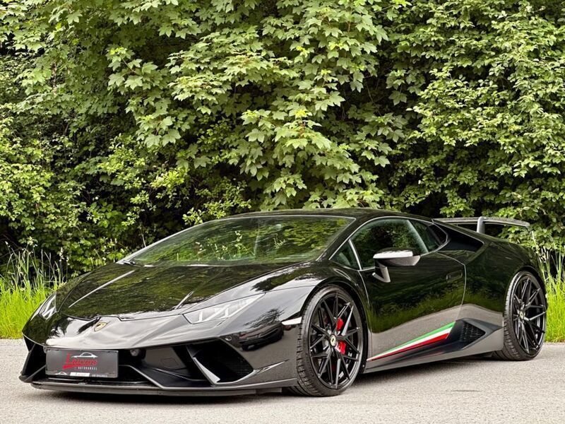 Schwarz Gebraucht 2018 Lamborghini Huracán | 294.890 € (Teuer) - Bild 1/4