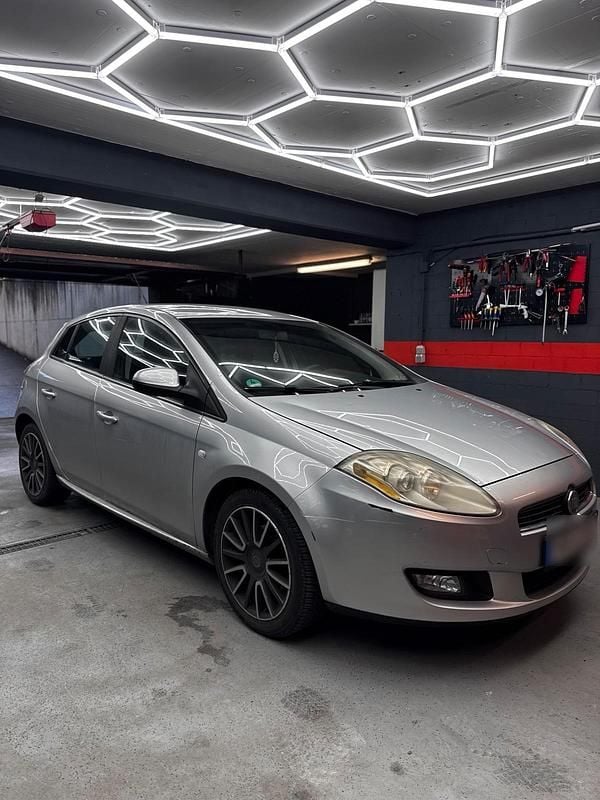 Gebraucht Fiat Bravo 120 PS (88 kW) 2007 Grau Kleinwagen