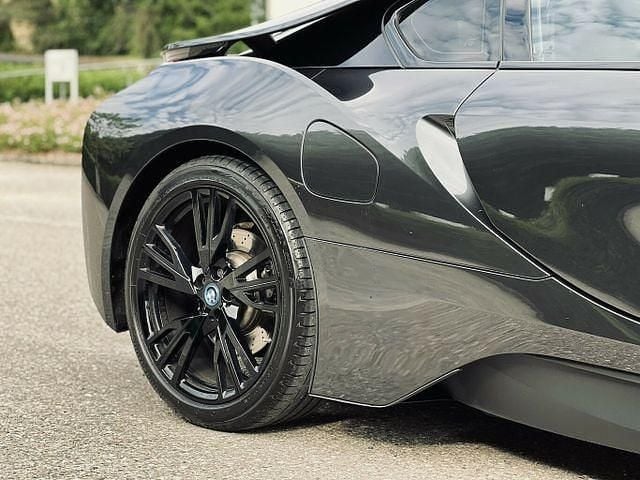 Gebraucht BMW i8 Sport Line 362 PS (266 kW) 2016 Sophistograu brilliant.m.ak.bmw i b (metallic) Coupé