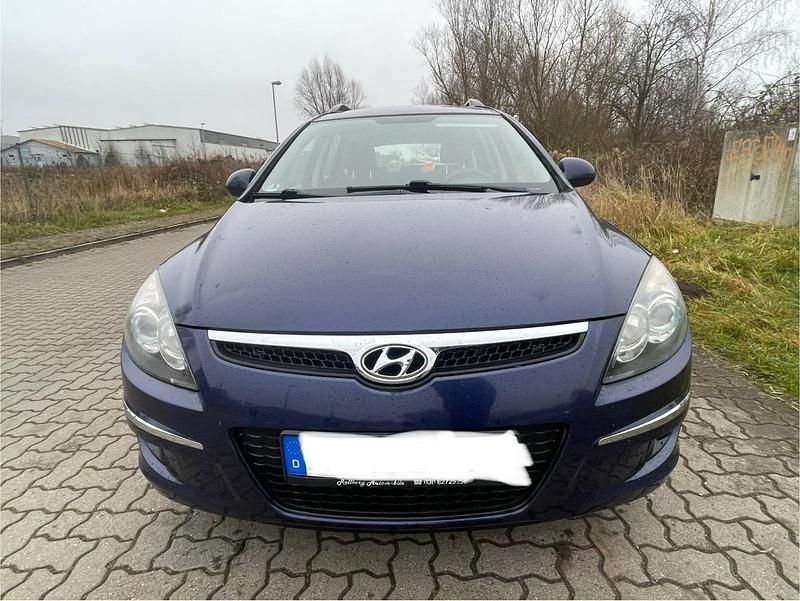 Blau Gebraucht 2009 Hyundai i30 Kombi | 1.850 € (Fairer Preis) - Bild 1/4