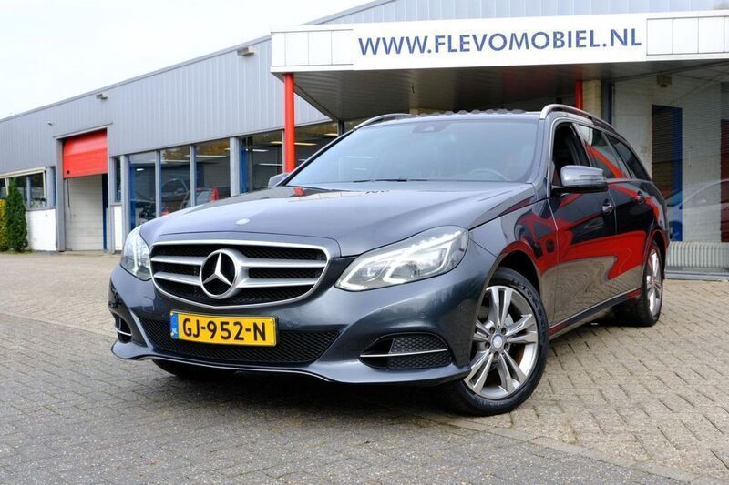 Grau Gebraucht 2014 Mercedes E200 Avantgarde Kombi | 16.450 € (Fairer Preis) - Bild 1/4
