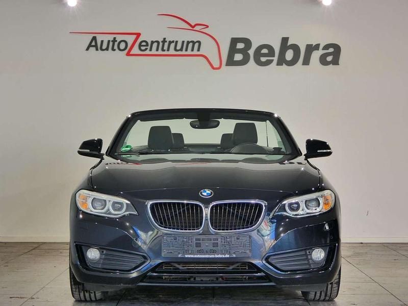 Gebraucht BMW 220 Advantage 190 PS (139 kW) 2016 Saphirschwarz Cabrio