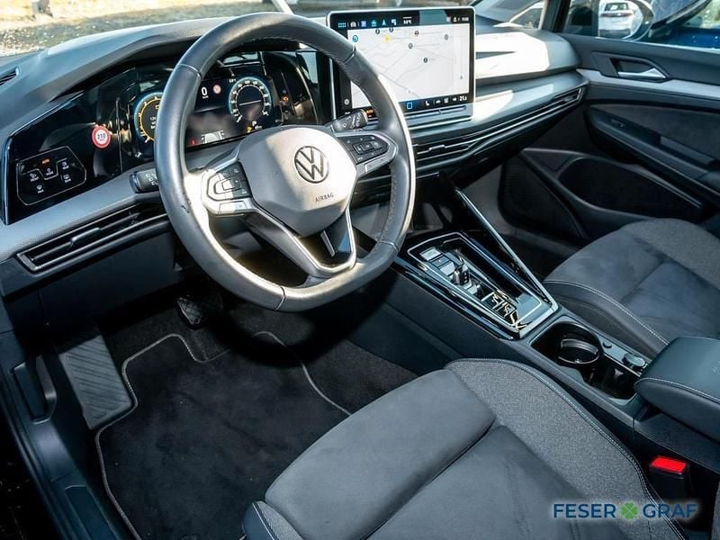 Gebraucht VW Golf VIII Style 150 PS (110 kW) 2025 Schwarz Limousine