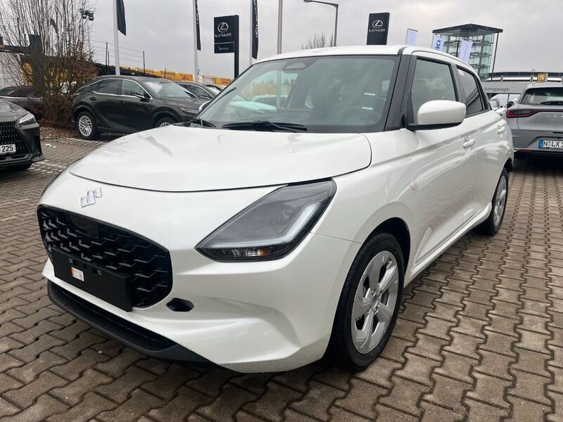 Weiß Neu 2024 Suzuki Swift Comfort Limousine | 16.490 € - Bild 1/4