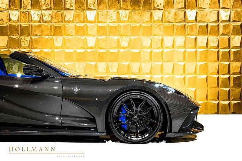 Neu Ferrari 812 799 PS (587 kW) 2025 Grau Cabrio