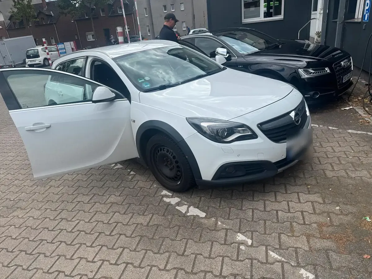 Gebraucht Opel Insignia 170 PS (125 kW) 2015 Weiß Kombi