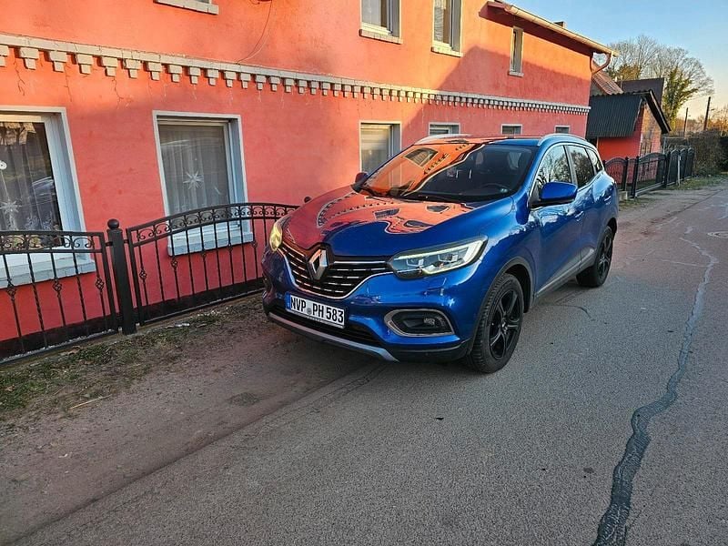 Blau Gebraucht 2019 Renault Kadjar SUV | 12.000 € (Guter Preis) - Bild 1/4