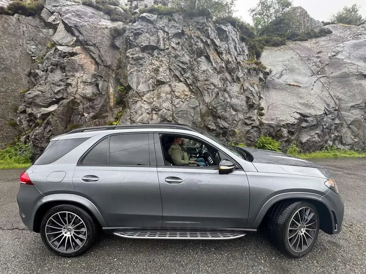 Gebraucht Mercedes GLE400 AMG line 330 PS (242 kW) 2023 Grau SUV