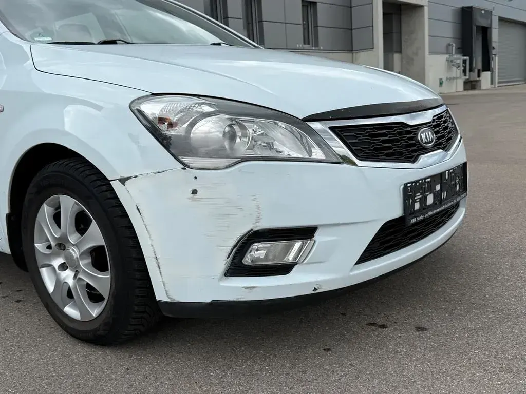 Gebraucht Kia Ceed Sportswagon Vision 90 PS (66 kW) 2010 Weiß Kombi