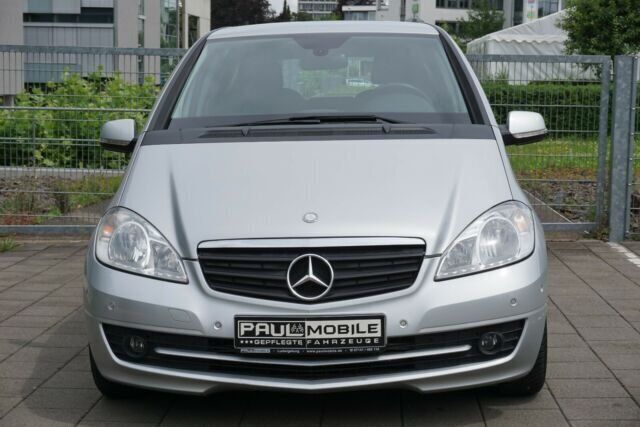 Gebraucht Mercedes A160 82 PS (60 kW) 2011 Silber metallic Limousine