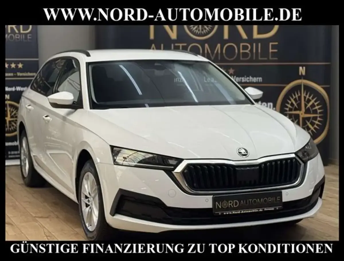 Gebraucht Skoda Octavia Ambition 150 PS (110 kW) 2023 Candyweiss Kombi