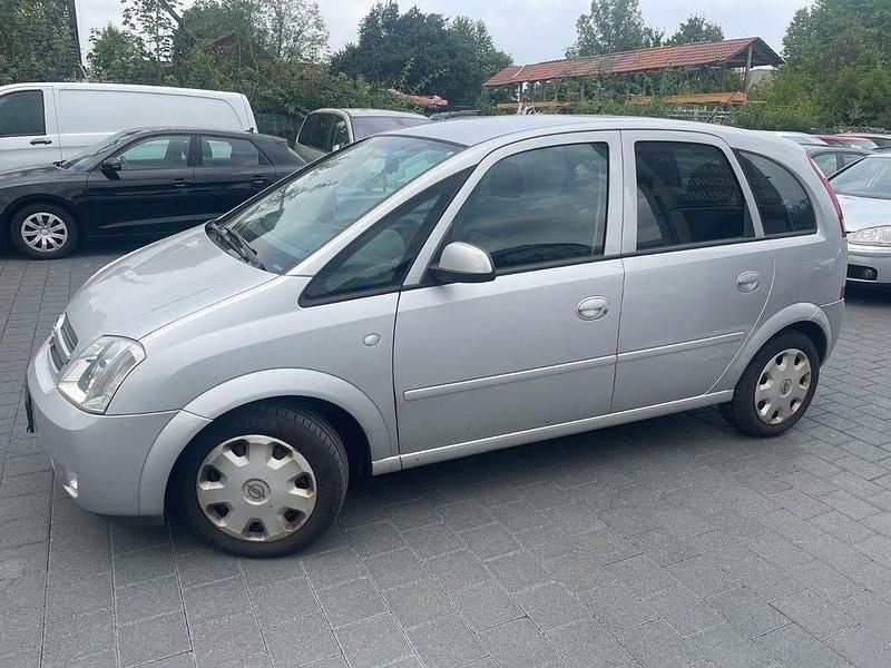 Silber Gebraucht 2005 Opel Meriva Edition Van / Kleinbus | 750 € (Superpreis) - Bild 1/4