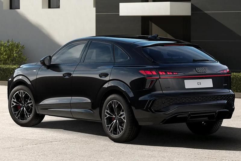 Neu Audi Q3 Sportback Ambiente 265 PS (194 kW) 2026 Mythosschwarz metallic SUV