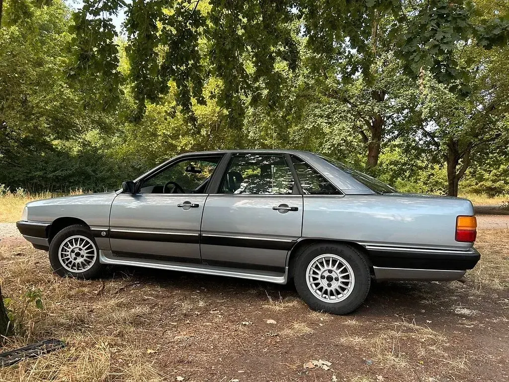 Gebraucht Audi 100 116 PS (85 kW) 1986 Blau Limousine
