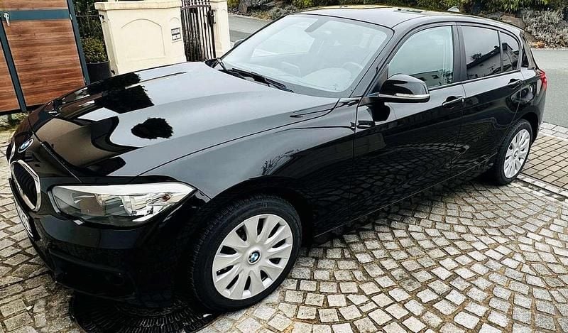 Schwarz Gebraucht 2016 BMW 118 Advantage Kleinwagen | 14.500 € (Guter Preis) - Bild 1/4