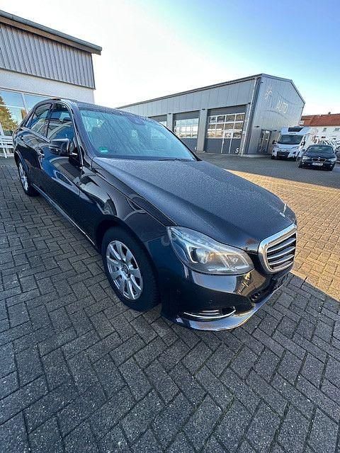 Gebraucht Mercedes E220 170 PS (125 kW) 2015 Limousine
