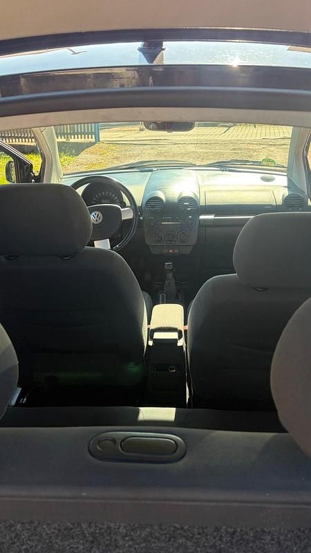 Second-hand VW Beetle 75 CP (55 kW) 2003 Negru Hatchback