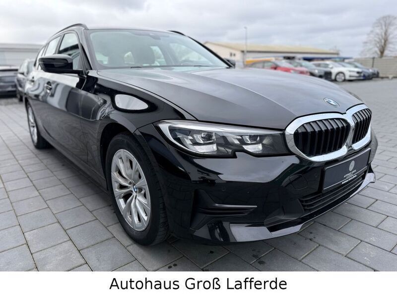 Schwarz Gebraucht 2021 BMW 318 Kombi | 24.790 € (Guter Preis) - Bild 1/4