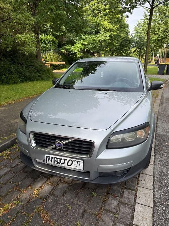 Silber Gebraucht 2007 Volvo C30 Kinetic Kleinwagen | 3.990 € (Fairer Preis) - Bild 1/4