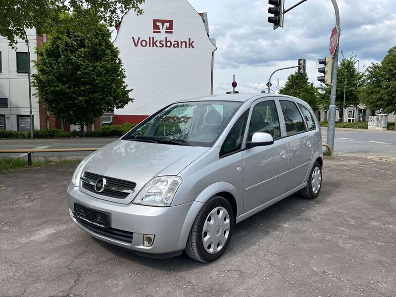 Grau Gebraucht 2005 Opel Meriva Edition Van / Kleinbus | 1.990 € (Guter Preis) - Bild 1/4